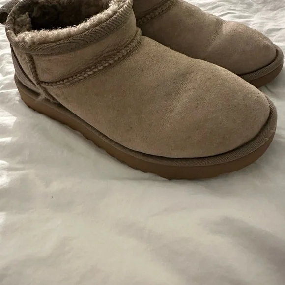UGG Tan Boots with Plush Lining and Durable Sole - Picture 4 of 5